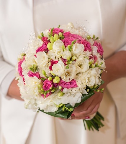 Your wedding bouquet: our tips to choose the perfect flowers