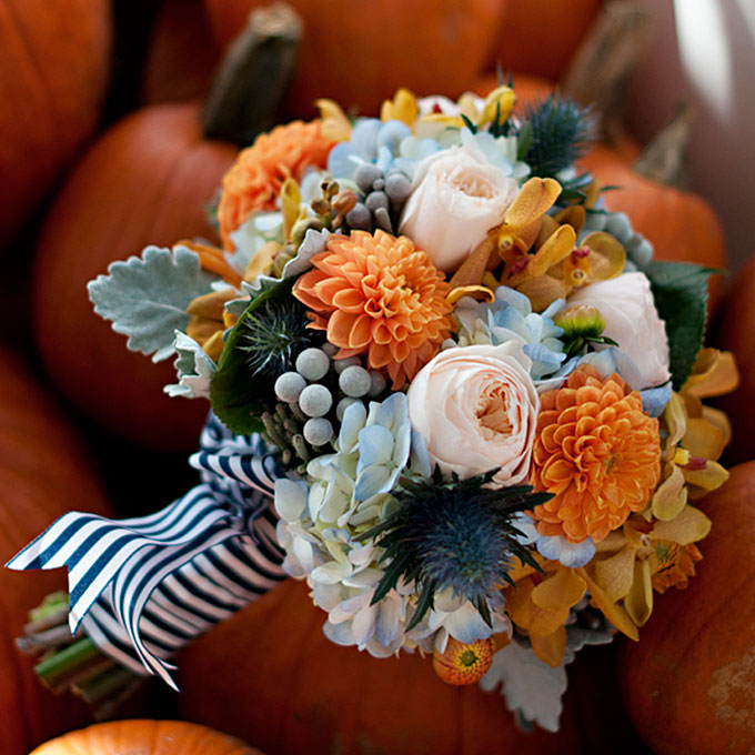 Coccole, fiori, bacche e spezie: il matrimonio in autunno